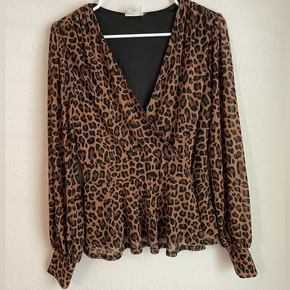 Ember Women’s Wild Elegance Leopard Print Wrap Blouse size L - Picture 7 of 7